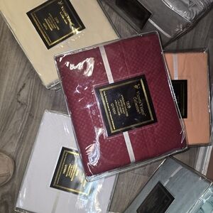 Bedding Set - Burgundy